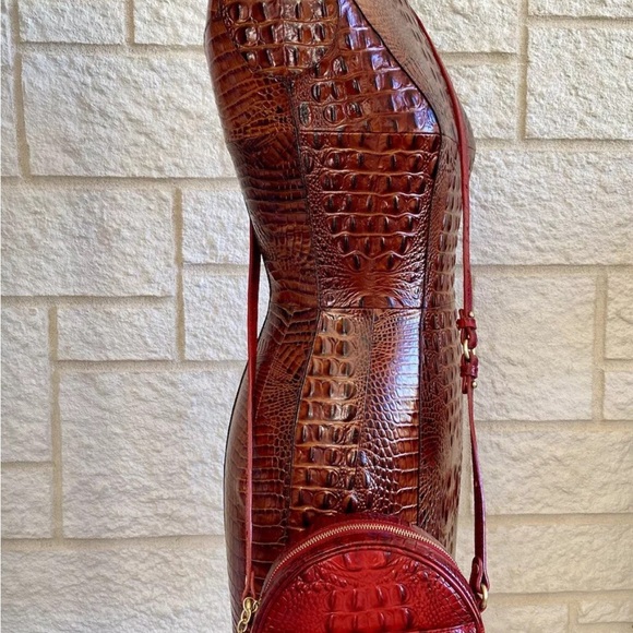 Brahmin RARE Belle Ruby Melbourne Canteen Croc Embossed Leather Crossbody NWOT - Picture 11 of 12